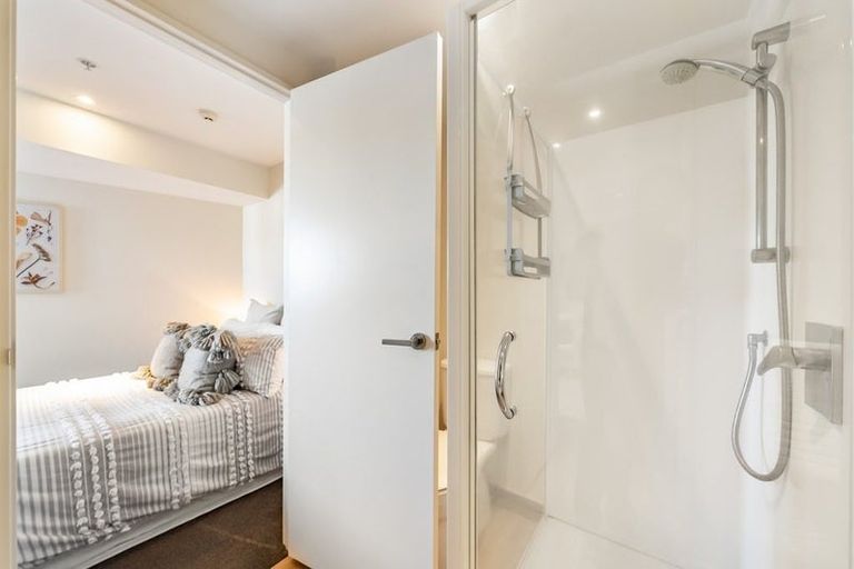 Photo of property in Soho Apartments, 1004/74 Taranaki Street, Te Aro, Wellington, 6011