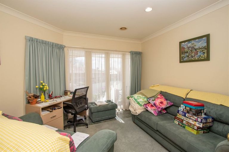 Photo of property in 3c Hinau Street, Inglewood, 4330