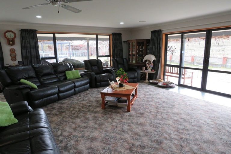 Photo of property in 54 Welshmans Gully Road, Waikaia, 9778