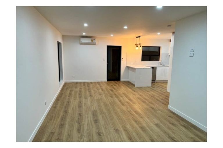 Photo of property in 54d Omana Road, Papatoetoe, Auckland, 2025