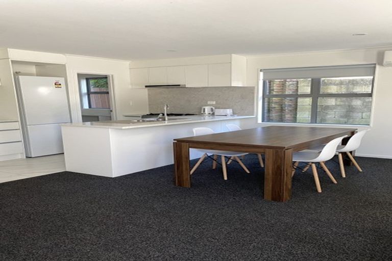 Photo of property in 2/29 May Street, Hamilton East, Hamilton, 3216