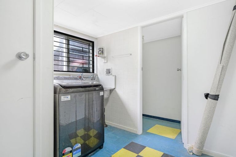 Photo of property in 45 Mountain Road, Western Heights, Rotorua, 3015