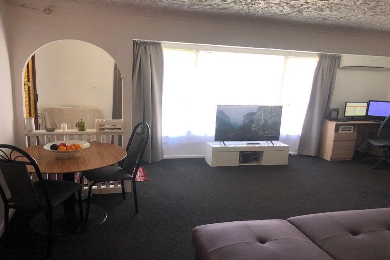 Photo of property in 113 Akaroa Drive, Maupuia, Wellington, 6022