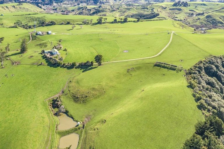 Photo of property in 64 Smiths Road, Matua, Tauranga, 3110