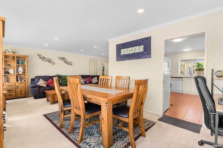 Photo of property in 75 Tington Avenue, Wattle Downs, Auckland, 2103