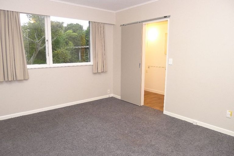 Photo of property in 54 Tiromoana Road, Raumati South, Paraparaumu, 5032