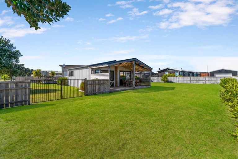 Photo of property in 184 Ngaio Drive, Matarangi, Whitianga, 3592
