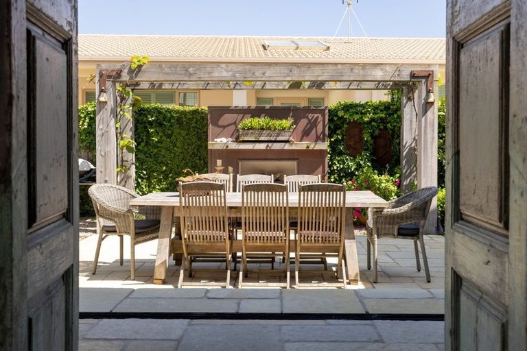 Photo of property in 23 Karewa Parade, Papamoa Beach, Papamoa, 3118