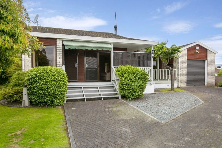 Photo of property in 1/12 Golders Place, Richmond Heights, Taupo, 3330