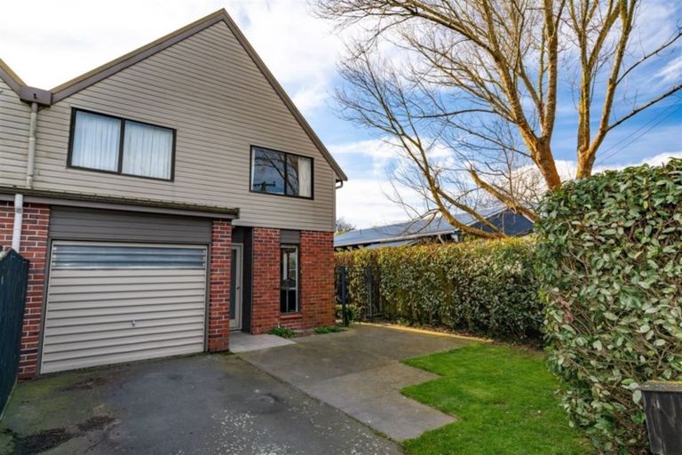 Photo of property in 2/23 Blair Avenue, Papanui, Christchurch, 8053