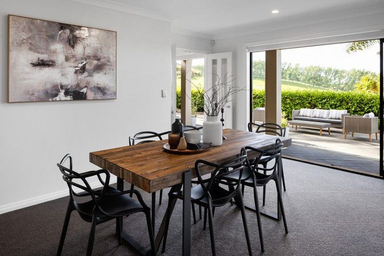 Photo of property in 2 Stonebridge Road, Temple View, Hamilton, 3289