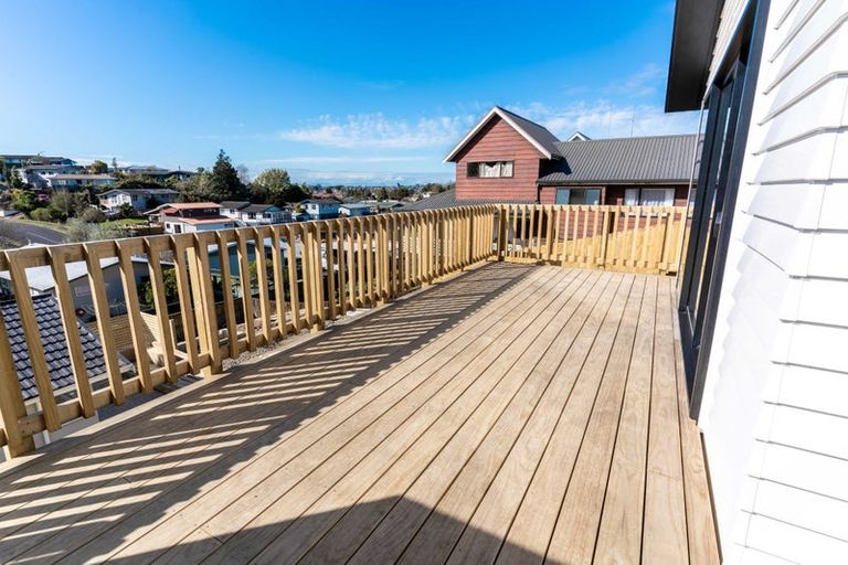 Photo of property in 2/114 Amanda Avenue, Dinsdale, Hamilton, 3204