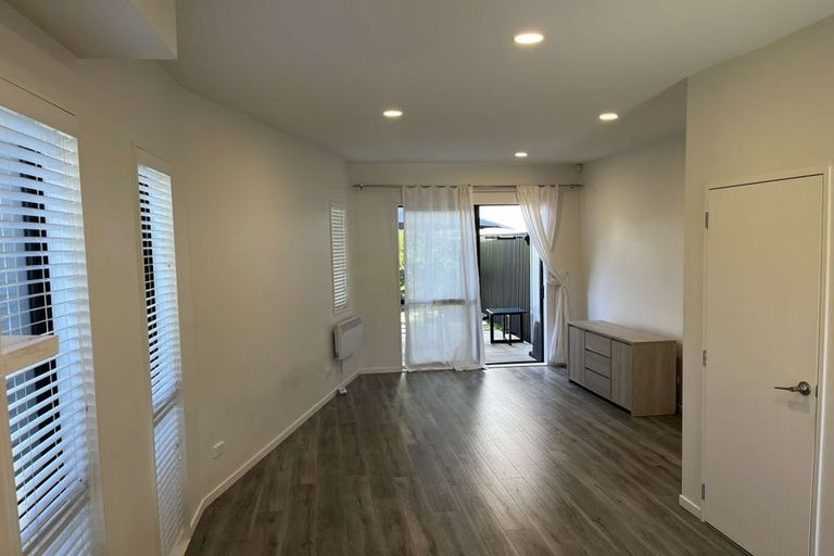 Photo of property in 130d Tiriwa Drive, Massey, Auckland, 0614