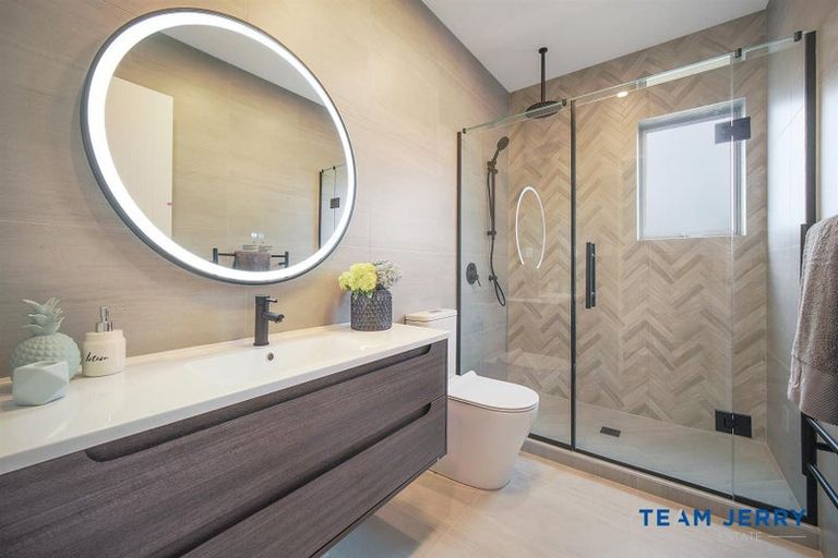 Photo of property in 25 Yellow Pear Lane, Karaka, 2578