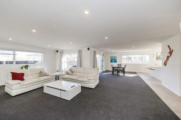 Photo of property in 98 Ferguson Street, West End, Palmerston North, 4412