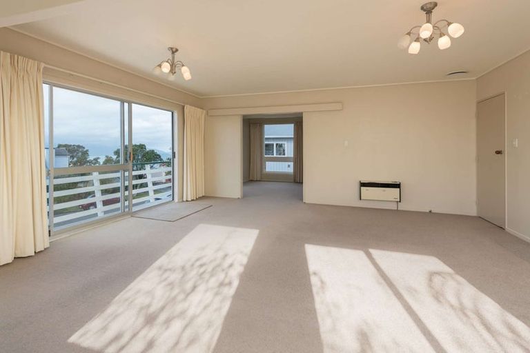 Photo of property in 15 Nagpur Terrace, Broadmeadows, Wellington, 6035
