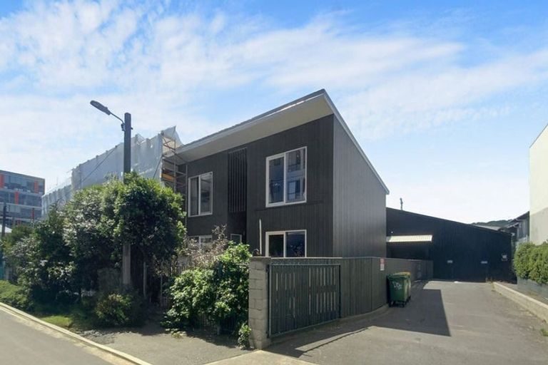 Photo of property in 22/3 Kelvin Grove, Te Aro, Wellington, 6011