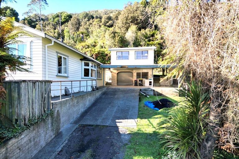 Photo of property in 1042 Main Road, Dobson, Greymouth, 7805