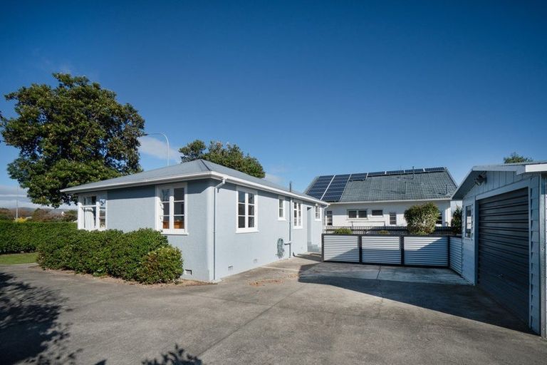 Photo of property in 19 College Street, Awapuni, Palmerston North, 4412