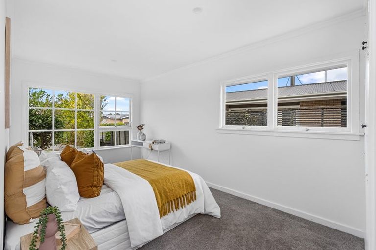 Photo of property in 33 Glenrowan Avenue, Avondale, Christchurch, 8061