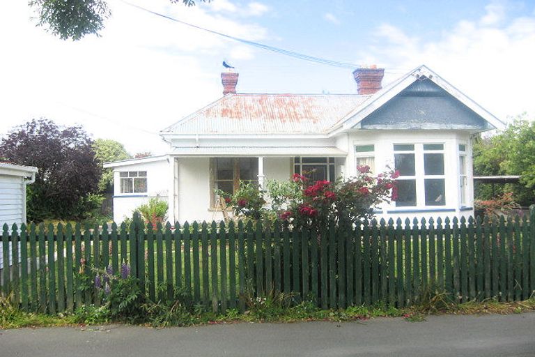 Photo of property in 44 Norwood Street, Beckenham, Christchurch, 8023