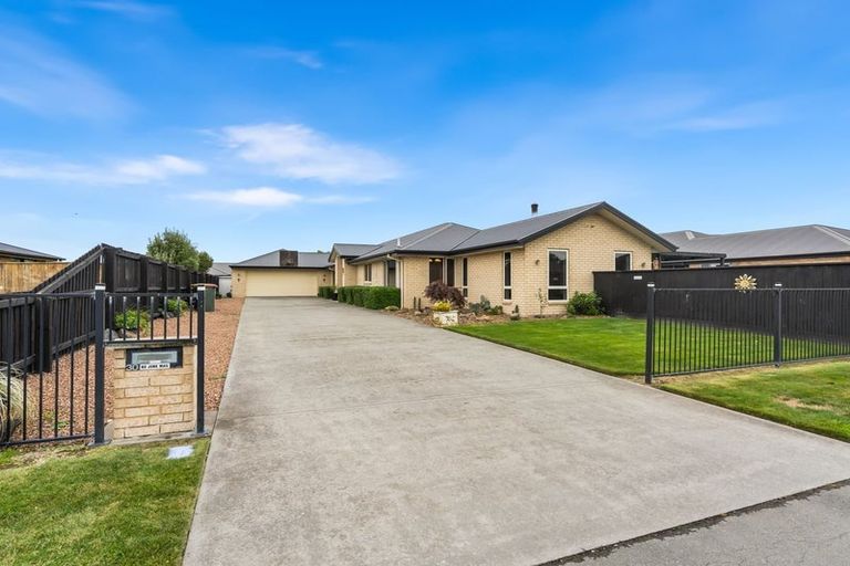 Photo of property in 30 Fairfield Way, Rolleston, 7614