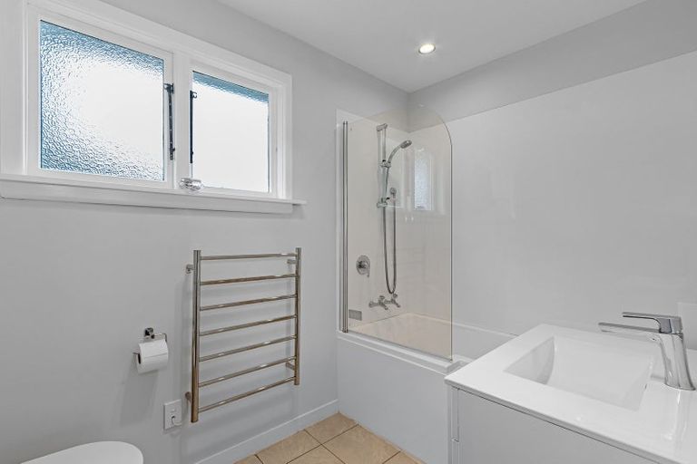 Photo of property in 215 Breezes Road, Aranui, Christchurch, 8061