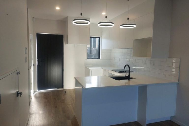 Photo of property in 13 Kiato Lane, Flat Bush, Auckland, 2019