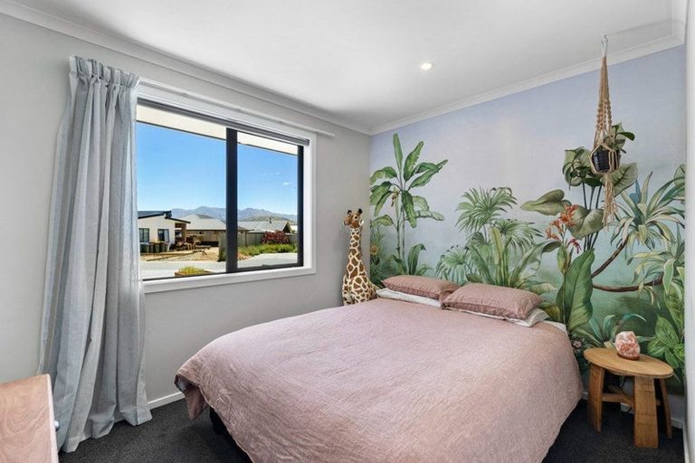 Photo of property in 13 Kingfisher Crescent, Albert Town, Wanaka, 9305