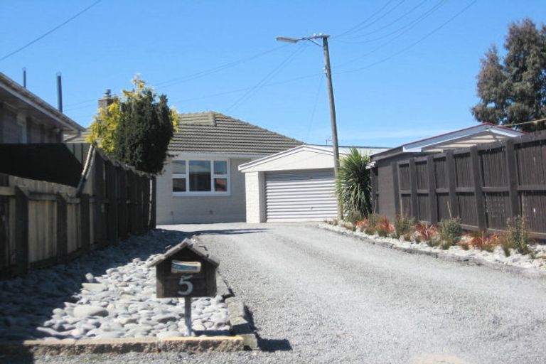 Photo of property in 5 Vivian Street, Burwood, Christchurch, 8083