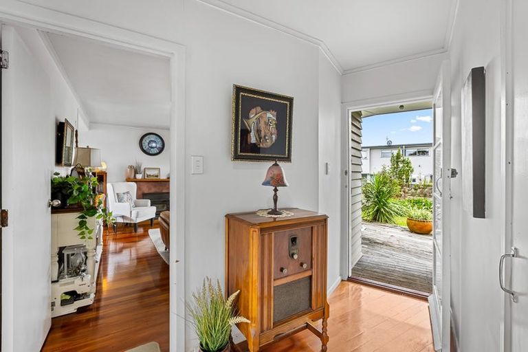 Photo of property in 43 Wharf Road, Te Atatu Peninsula, Auckland, 0610