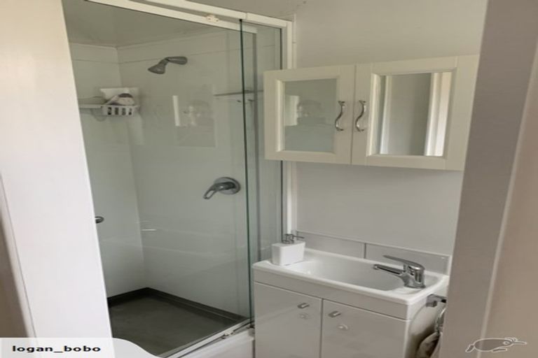 Photo of property in 19a Ranui Terrace, Tawa, Wellington, 5028