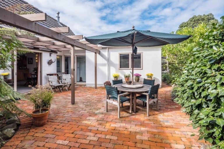Photo of property in 40 Ngarara Road, Waikanae, 5036