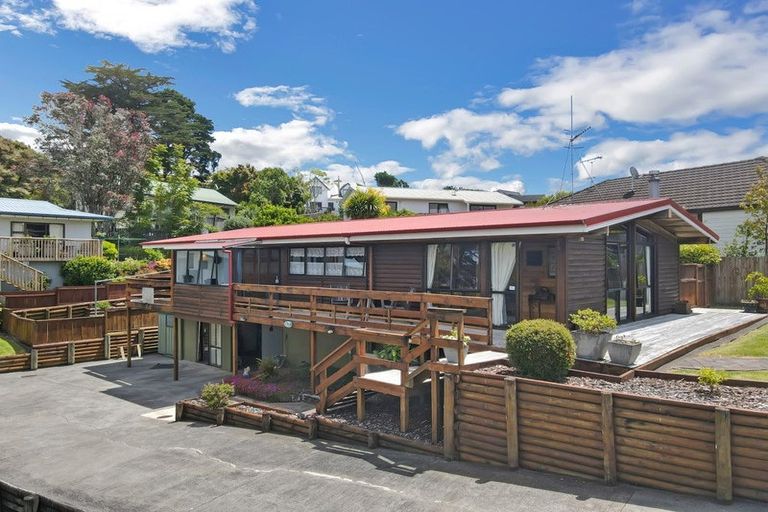 Photo of property in 3 Claret Place, Henderson, Auckland, 0612