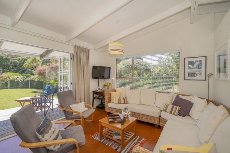 Photo of property in 13 Wigmore Crescent, Hahei, Whitianga, 3591