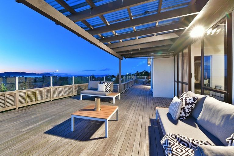 Photo of property in 159 Whangaparaoa Road, Red Beach, 0932