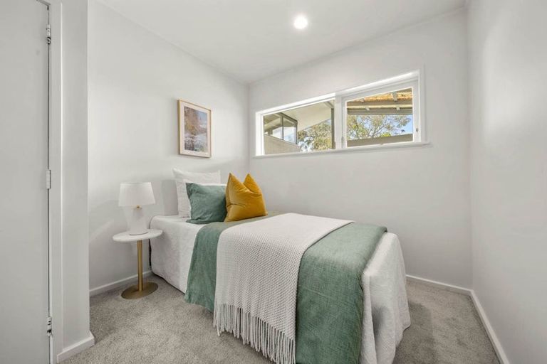 Photo of property in 500 East Coast Road, Windsor Park, Auckland, 0630