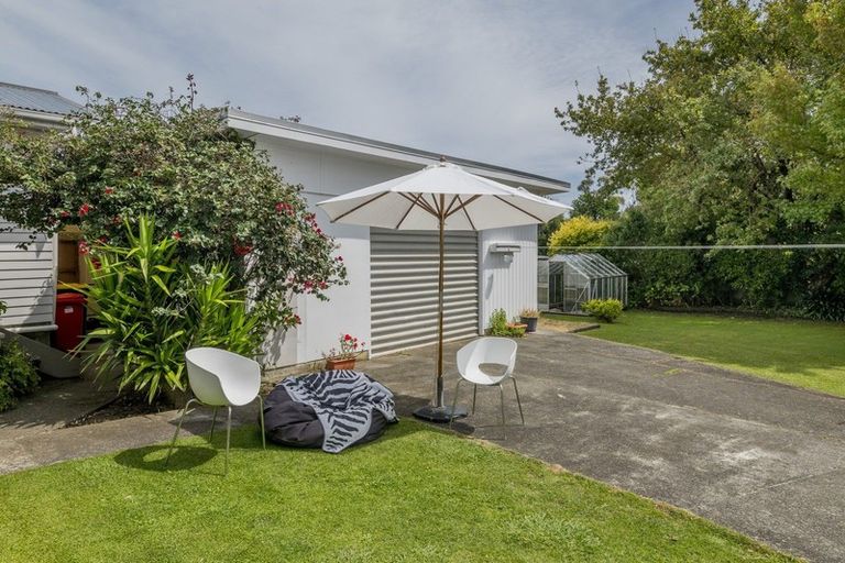 Photo of property in 13 Awatea Avenue, Paraparaumu, 5032