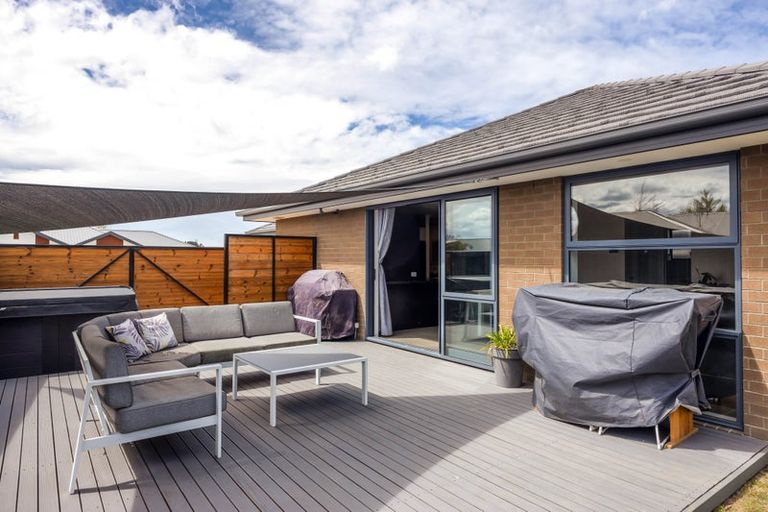 Photo of property in 51 Sutherland Drive, Kaiapoi, 7630