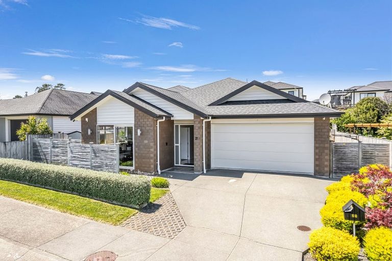 Photo of property in 21 Jeroboam Loop, Kumeu, 0810