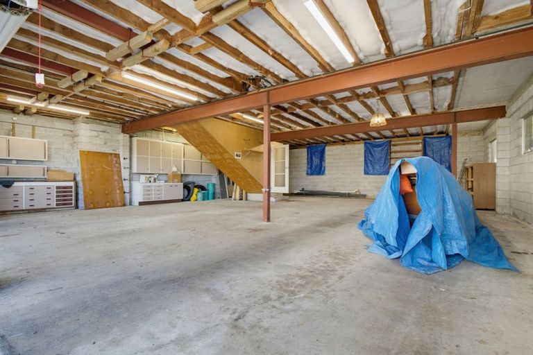 Photo of property in 8 Manahi Avenue, Kawaha Point, Rotorua, 3010
