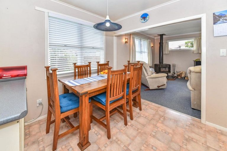 Photo of property in 32 Grande Vue Road, Hillpark, Auckland, 2102
