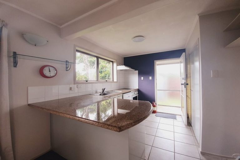 Photo of property in 2/32 Kindergarten Drive, Conifer Grove, Takanini, 2112