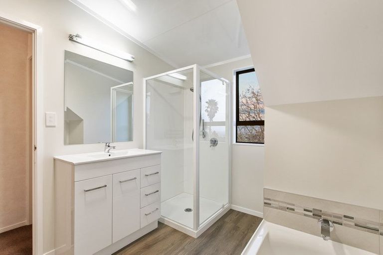 Photo of property in 235 Hill Road, The Gardens, Auckland, 2105