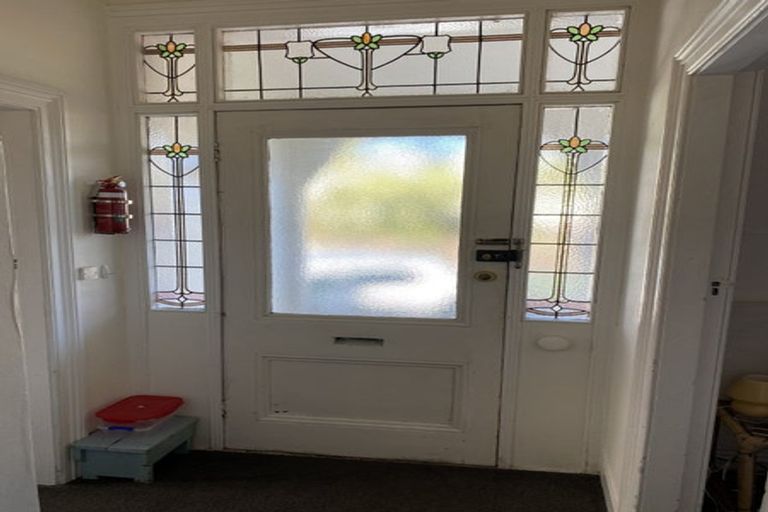 Photo of property in 14 Shoal Bay Road, Devonport, Auckland, 0624