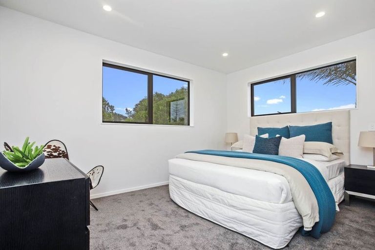 Photo of property in 27c Taipari Road, Te Atatu Peninsula, Auckland, 0610