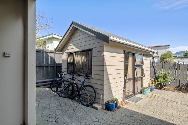 Photo of property in 318 Waikawa Road, Waikawa, Picton, 7220