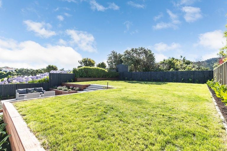 Photo of property in 7 Ranui Crescent, Khandallah, Wellington, 6035