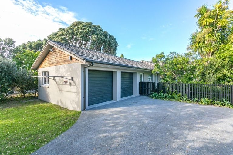 Photo of property in 163 Ocean Beach Road, Tairua, 3508