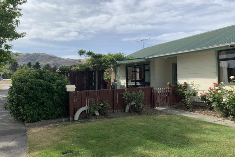 Photo of property in 18 Syndic Street, Cromwell, 9310
